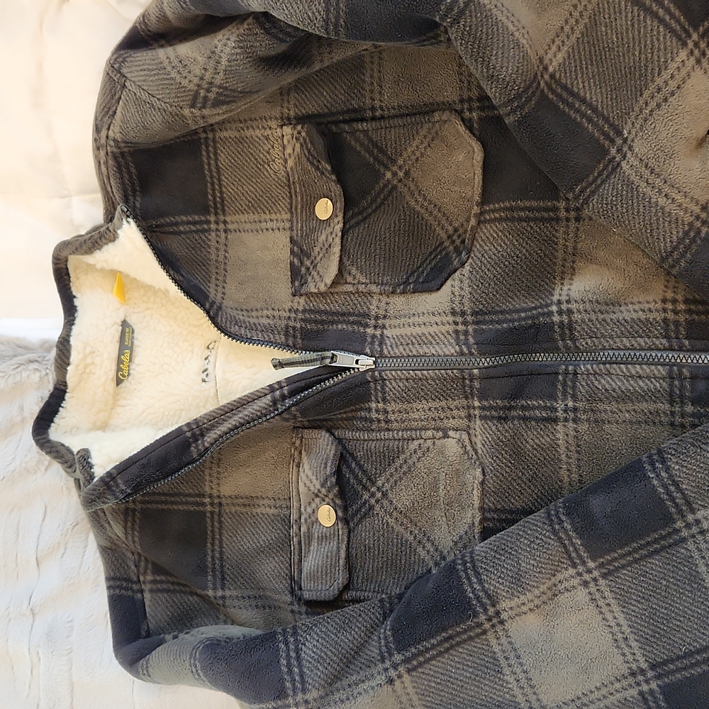 Cabela's Men's Sherpa lined Fleece size L